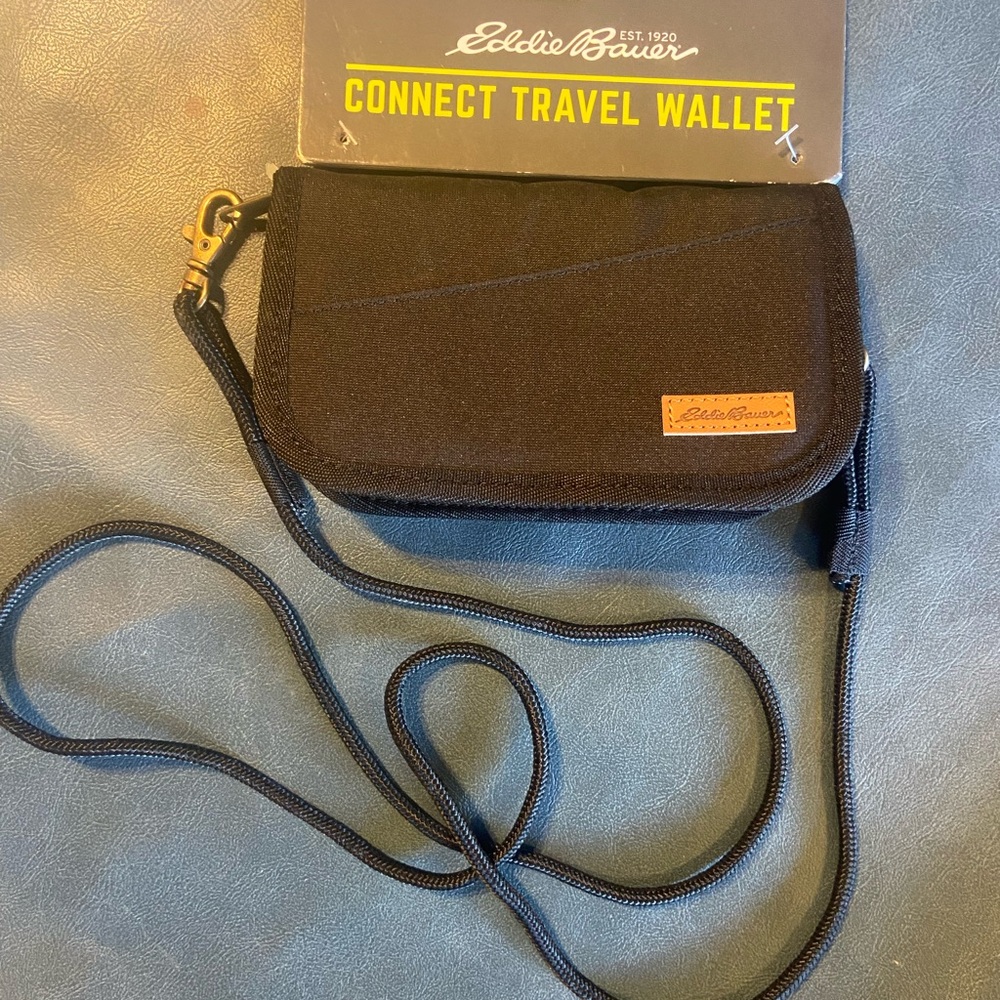 Eddie Bauer Travel Wallet - Picture 2 of 9